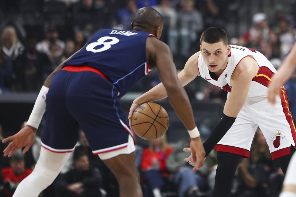 卫能够在穆 卫能够在穆