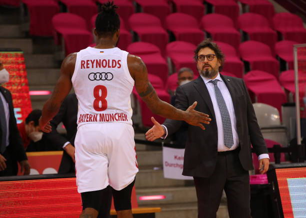 迷和评论员 迷和评论员